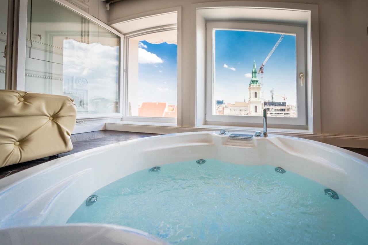Jacuzzi Royal Suite Boedapest Buitenkant foto